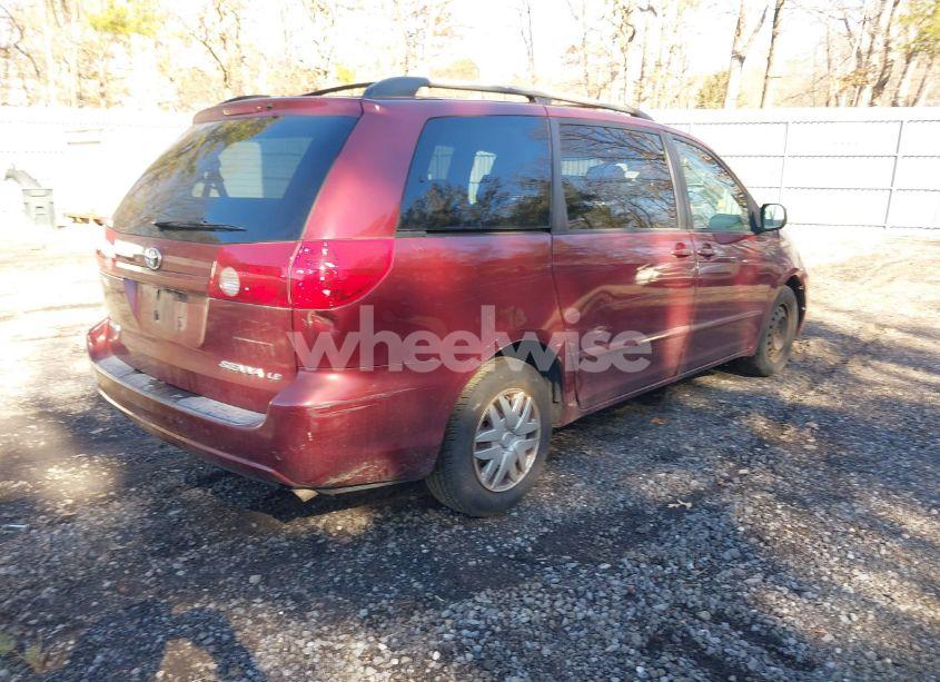 Photo 4 of 2007 Toyota Sienna LE (VIN 5TDZK23C97S032570)