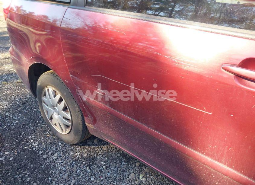 Photo 6 of 2007 Toyota Sienna LE (VIN 5TDZK23C97S032570)