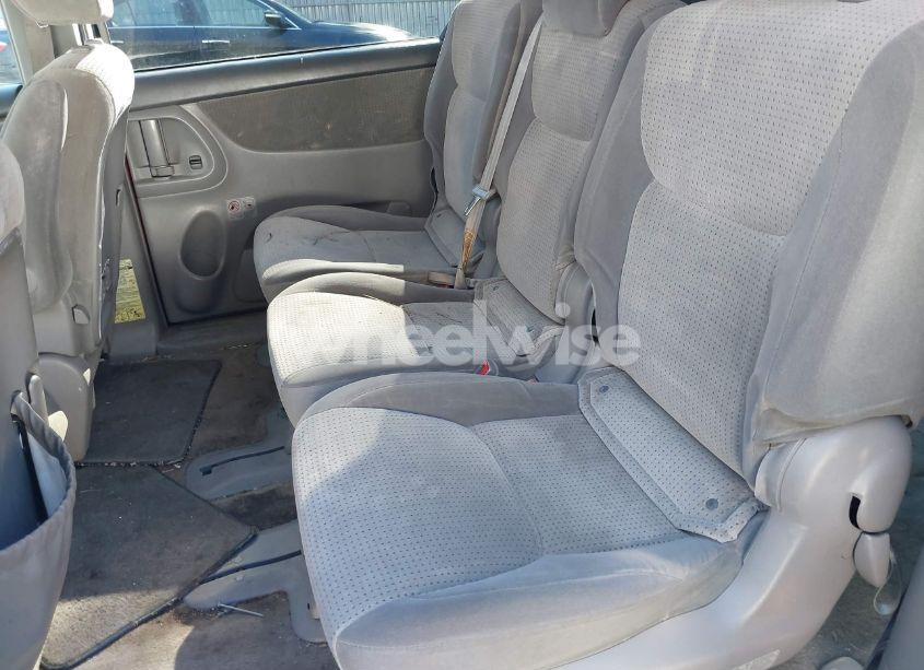 Photo 8 of 2007 Toyota Sienna LE (VIN 5TDZK23C97S032570)
