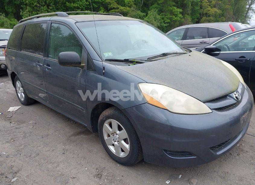 2007 Toyota Sienna CE/LE (VIN 5TDZK23C97S039180) main photo