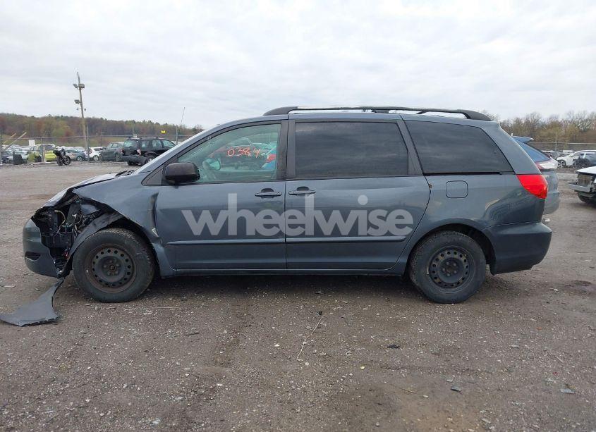 Photo 14 of 2007 Toyota Sienna CE/LE (VIN 5TDZK23C97S047120)