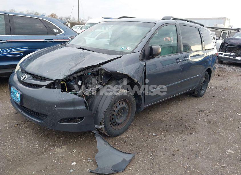 Photo 2 of 2007 Toyota Sienna CE/LE (VIN 5TDZK23C97S047120)