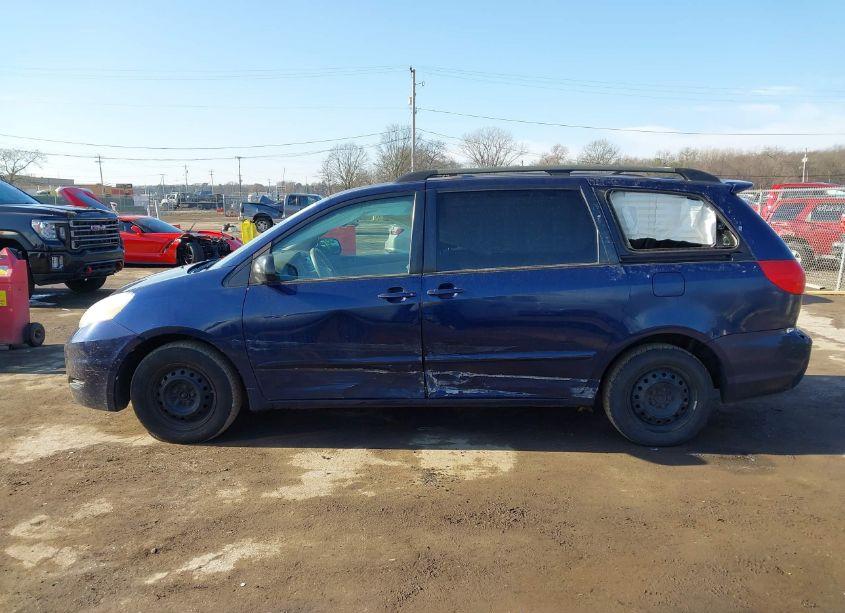 Photo 14 of 2007 Toyota Sienna LE (VIN 5TDZK23C97S064645)