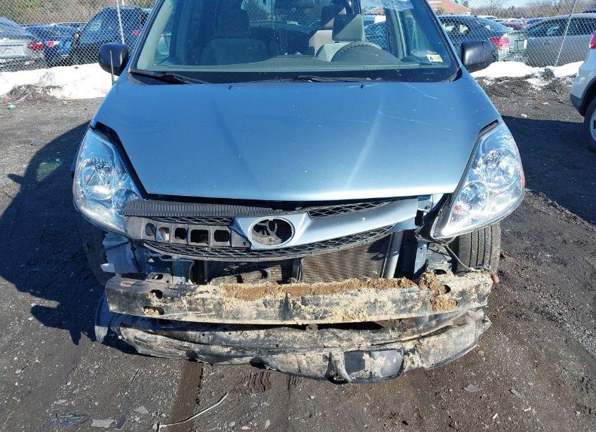 Photo 6 of 2007 Toyota Sienna LE (VIN 5TDZK23C97S072017)