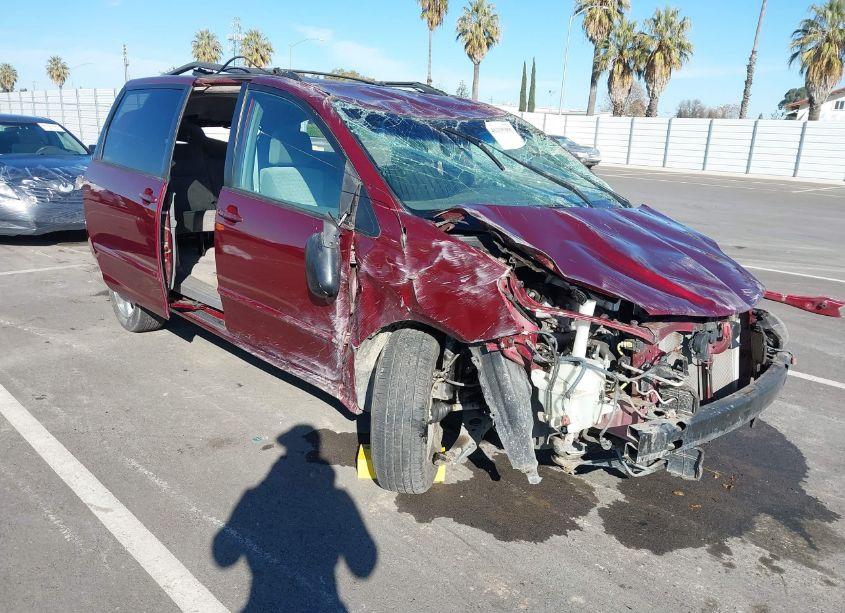 2007 Toyota Sienna LE (VIN 5TDZK23C97S077167) main photo