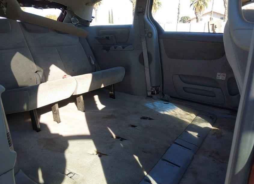 Photo 8 of 2007 Toyota Sienna LE (VIN 5TDZK23C97S077167)
