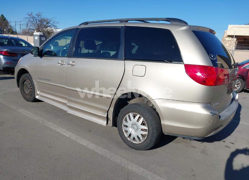 Photo 3 of 2008 Toyota Sienna LE (VIN 5TDZK23C98S128510)