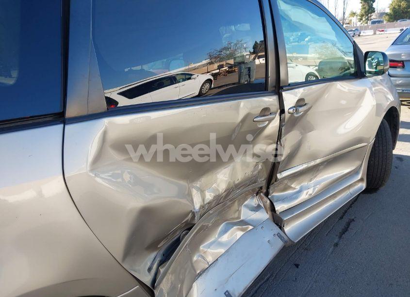 Photo 6 of 2008 Toyota Sienna LE (VIN 5TDZK23C98S128510)