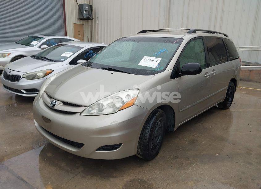Photo 2 of 2008 Toyota Sienna LE (VIN 5TDZK23C98S154640)
