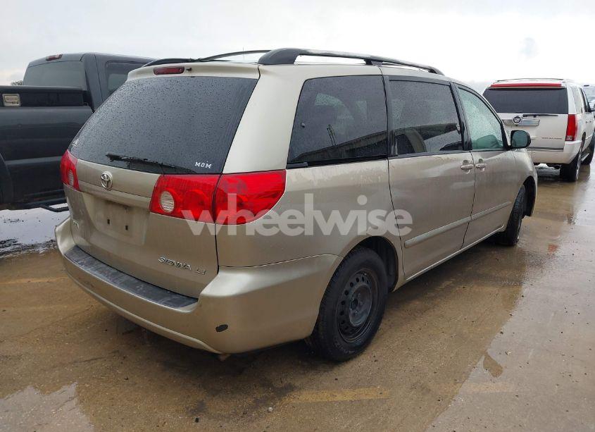 Photo 4 of 2008 Toyota Sienna LE (VIN 5TDZK23C98S154640)