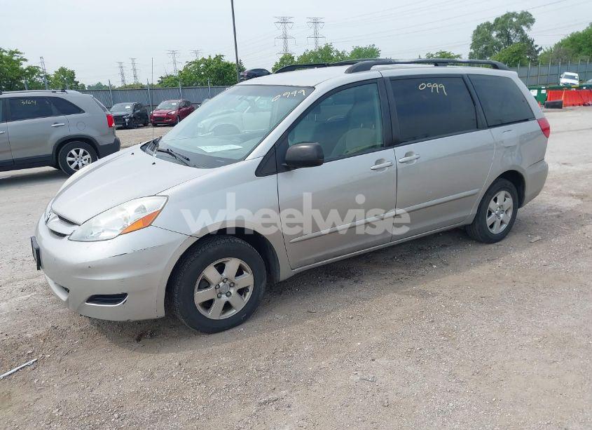 Photo 2 of 2008 Toyota Sienna LE (VIN 5TDZK23C98S155772)