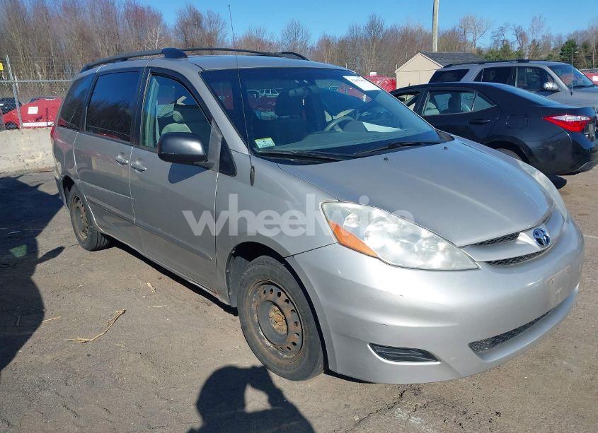 2008 Toyota Sienna LE (VIN 5TDZK23C98S203884) main photo
