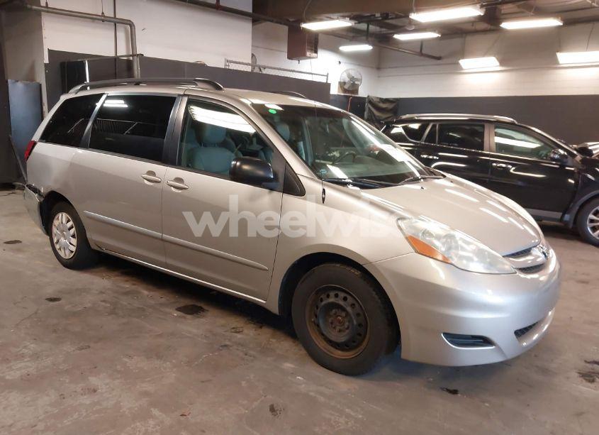 2008 Toyota Sienna LE (VIN 5TDZK23C98S216876) main photo