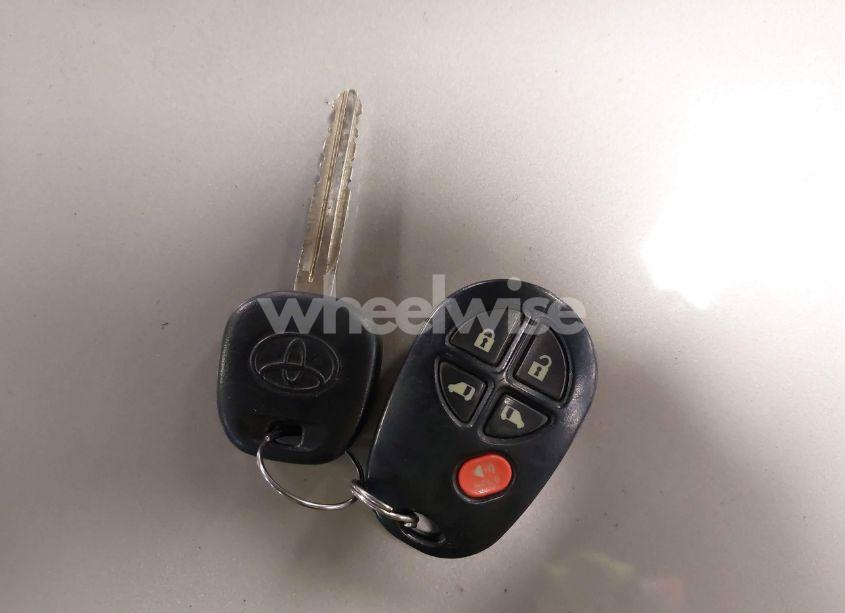 Photo 11 of 2008 Toyota Sienna LE (VIN 5TDZK23C98S216876)