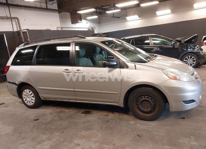 Photo 13 of 2008 Toyota Sienna LE (VIN 5TDZK23C98S216876)