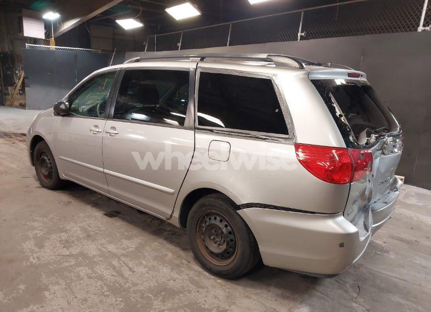 Photo 3 of 2008 Toyota Sienna LE (VIN 5TDZK23C98S216876)