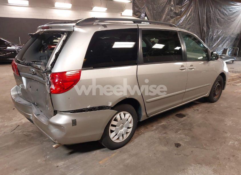 Photo 4 of 2008 Toyota Sienna LE (VIN 5TDZK23C98S216876)