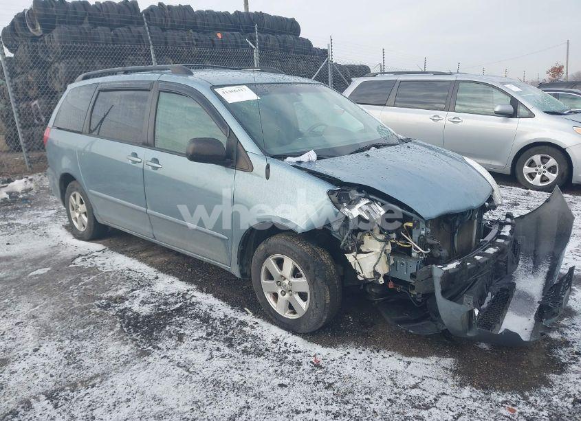 2009 Toyota Sienna LE (VIN 5TDZK23C99S231959) main photo
