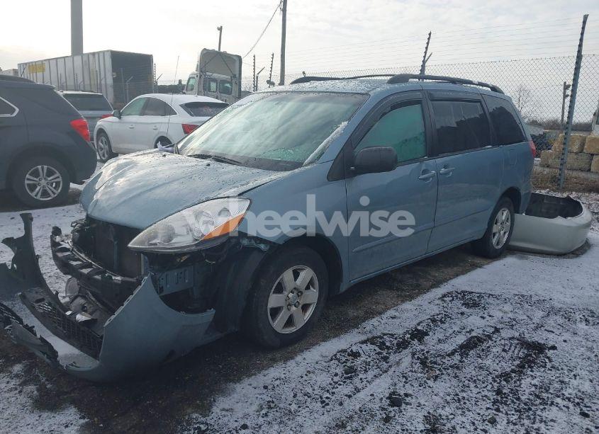 Photo 2 of 2009 Toyota Sienna LE (VIN 5TDZK23C99S231959)