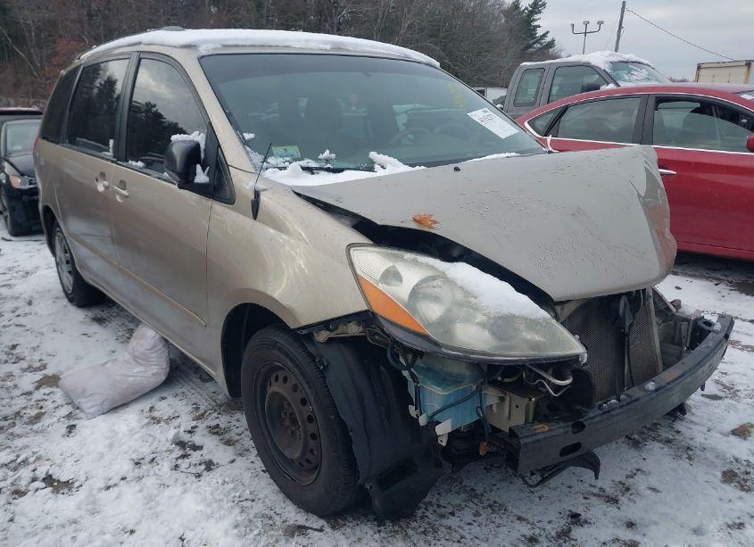 2009 Toyota Sienna CE (VIN 5TDZK23C99S242220) main photo