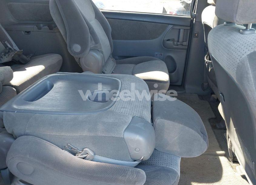 Photo 8 of 2009 Toyota Sienna LE (VIN 5TDZK23C99S248633)