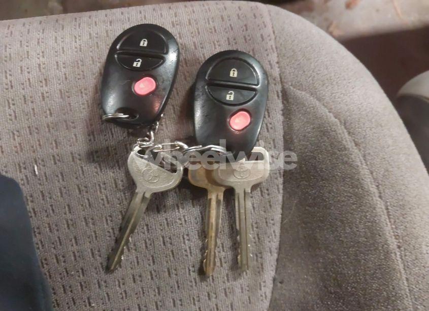 Photo 11 of 2009 Toyota Sienna CE (VIN 5TDZK23C99S255873)