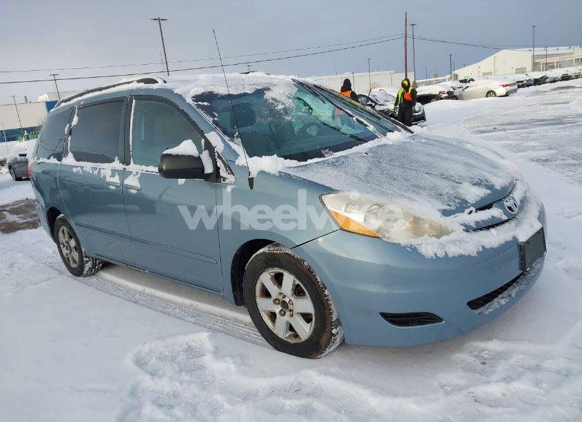 2009 Toyota Sienna LE (VIN 5TDZK23C99S268218) main photo