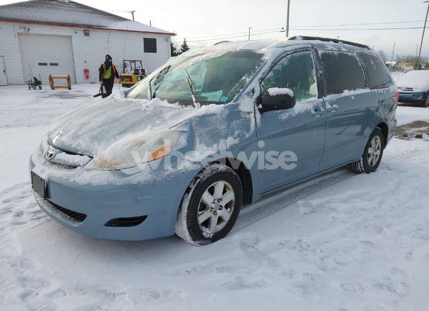 Photo 2 of 2009 Toyota Sienna LE (VIN 5TDZK23C99S268218)