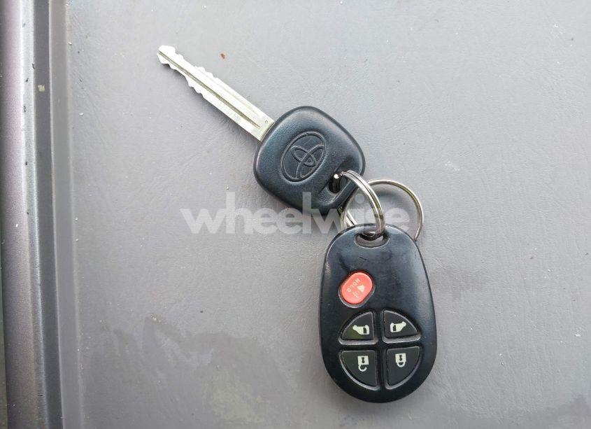 Photo 11 of 2009 Toyota Sienna LE (VIN 5TDZK23C99S268736)