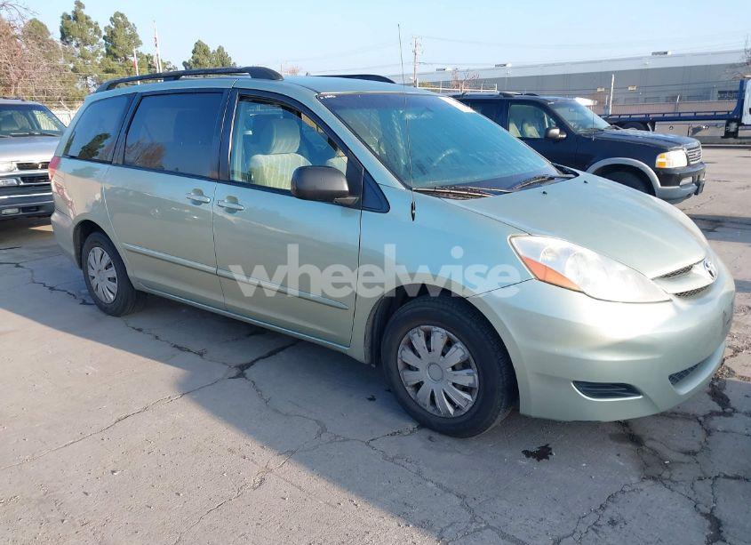 2009 Toyota Sienna LE (VIN 5TDZK23C99S273368) main photo