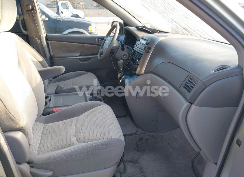 Photo 5 of 2009 Toyota Sienna LE (VIN 5TDZK23C99S273368)