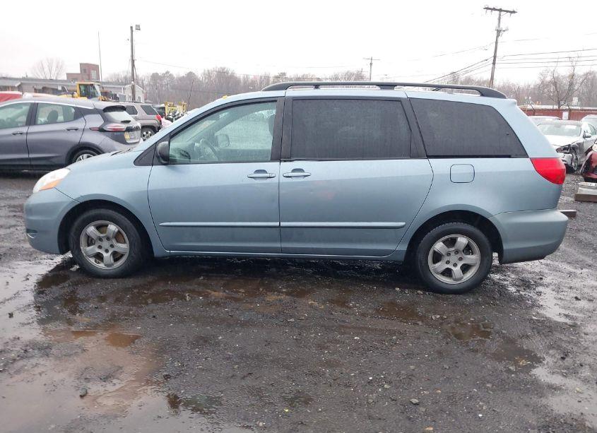 Photo 14 of 2009 Toyota Sienna LE (VIN 5TDZK23C99S287352)