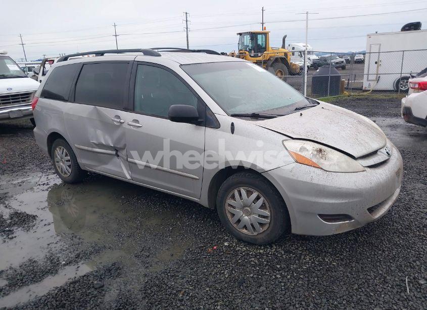 2007 Toyota Sienna LE (VIN 5TDZK23CX7S011856) main photo