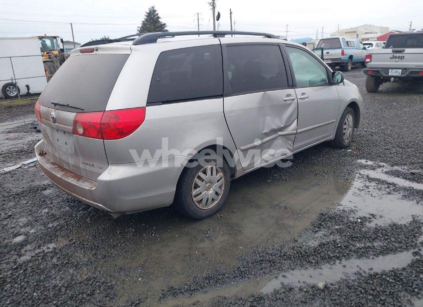 Photo 4 of 2007 Toyota Sienna LE (VIN 5TDZK23CX7S011856)