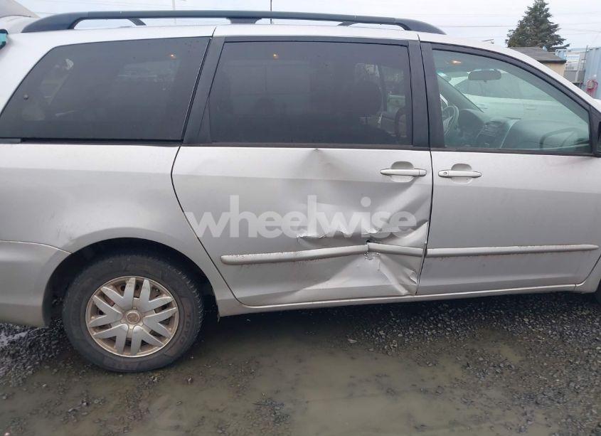 Photo 6 of 2007 Toyota Sienna LE (VIN 5TDZK23CX7S011856)