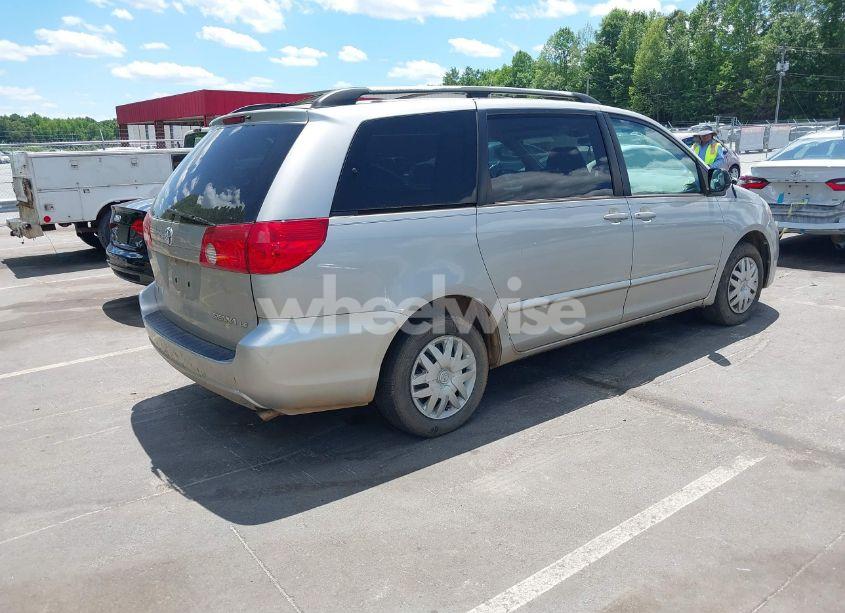 Photo 4 of 2007 Toyota Sienna CE/LE (VIN 5TDZK23CX7S049023)