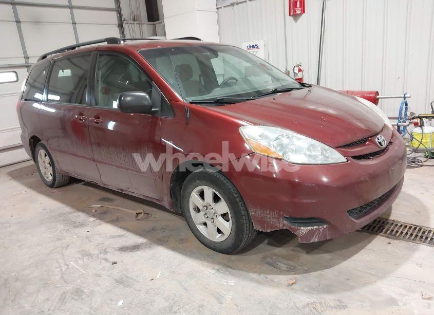 2007 Toyota Sienna LE (VIN 5TDZK23CX7S054478) main photo