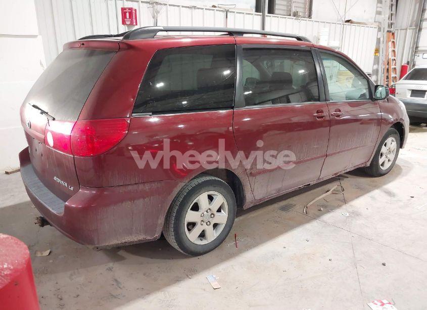 Photo 4 of 2007 Toyota Sienna LE (VIN 5TDZK23CX7S054478)