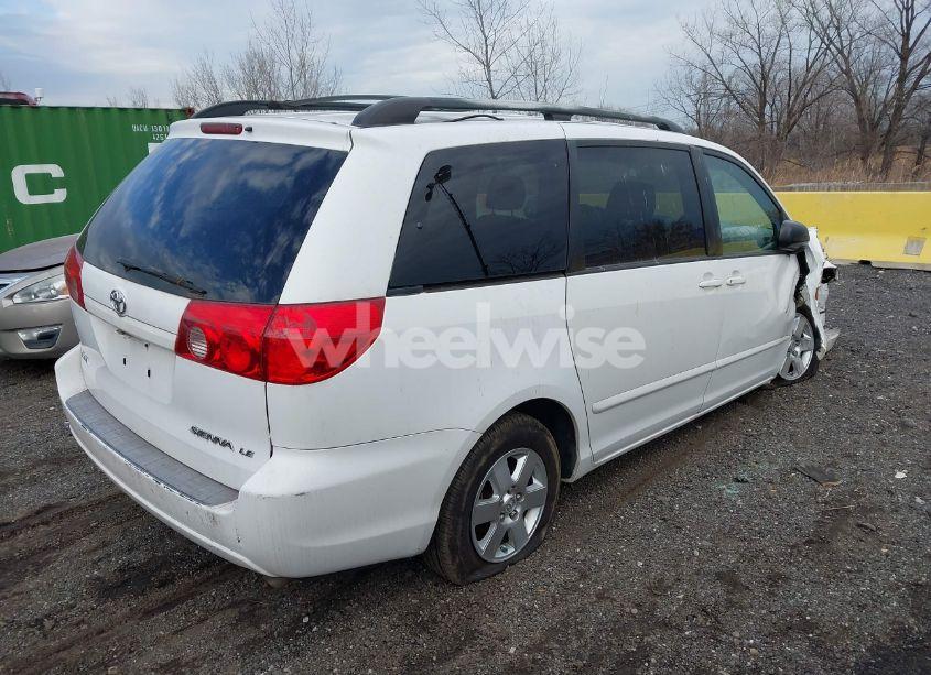 Photo 4 of 2008 Toyota Sienna LE (VIN 5TDZK23CX8S099504)