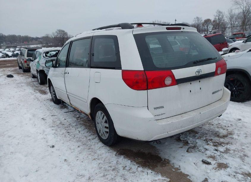 Photo 3 of 2008 Toyota Sienna CE (VIN 5TDZK23CX8S102384)