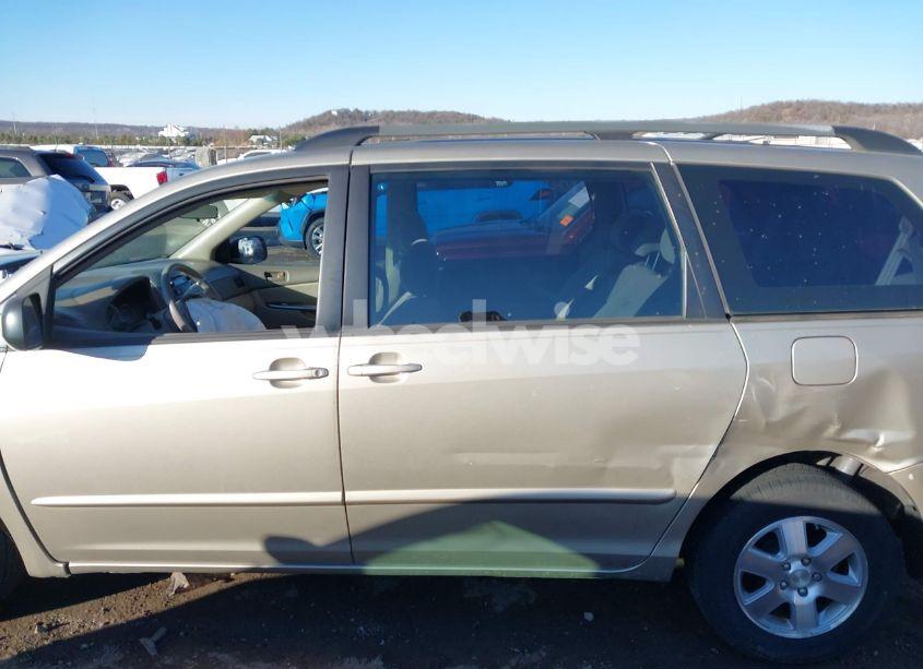 Photo 15 of 2008 Toyota Sienna CE (VIN 5TDZK23CX8S118844)