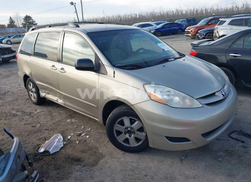2008 Toyota Sienna LE (VIN 5TDZK23CX8S127723) main photo