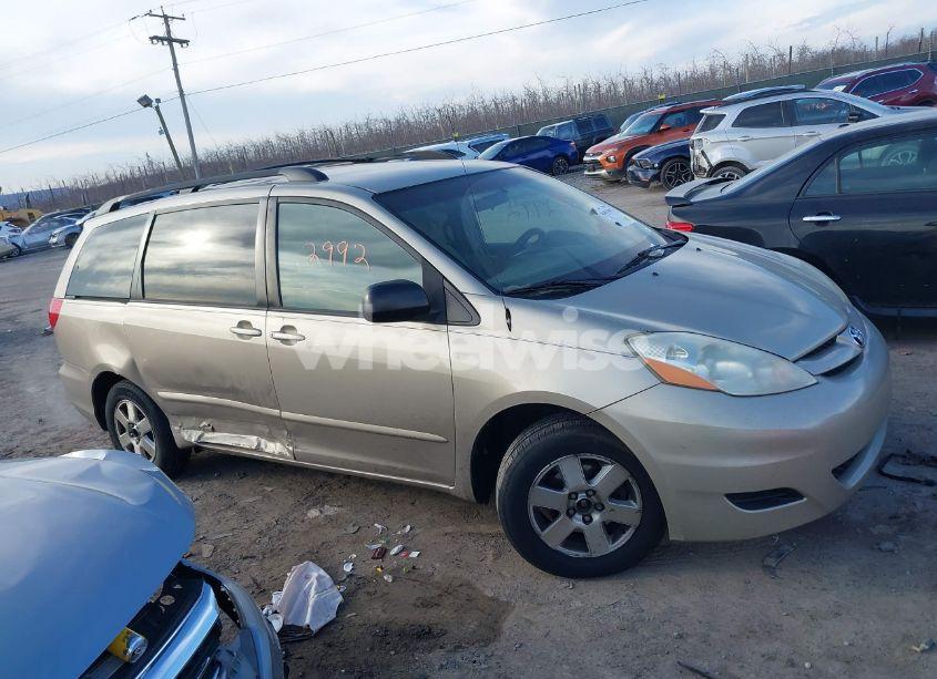 Photo 13 of 2008 Toyota Sienna LE (VIN 5TDZK23CX8S127723)