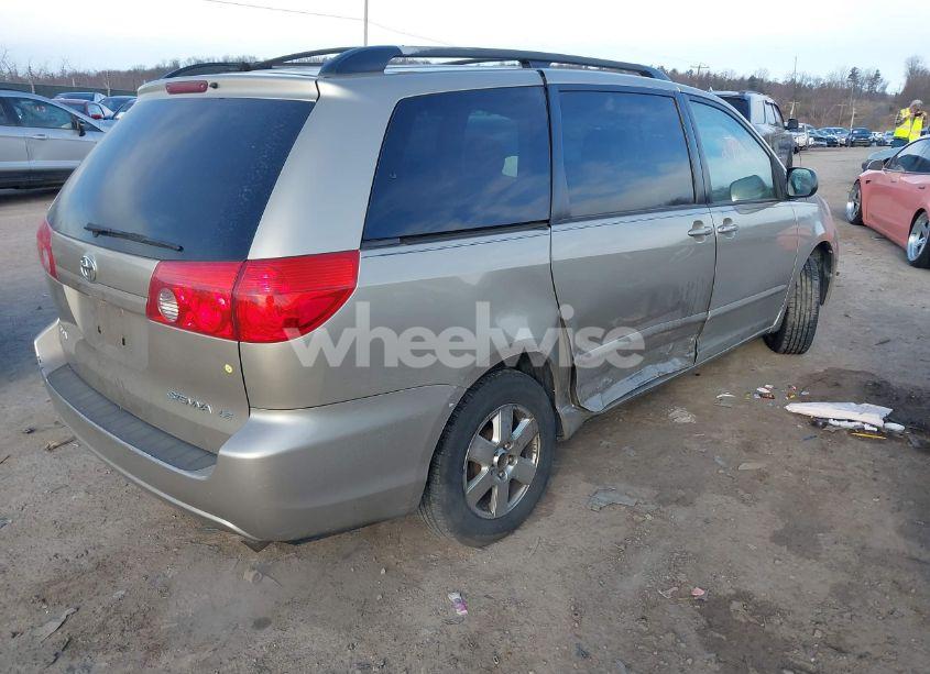 Photo 4 of 2008 Toyota Sienna LE (VIN 5TDZK23CX8S127723)