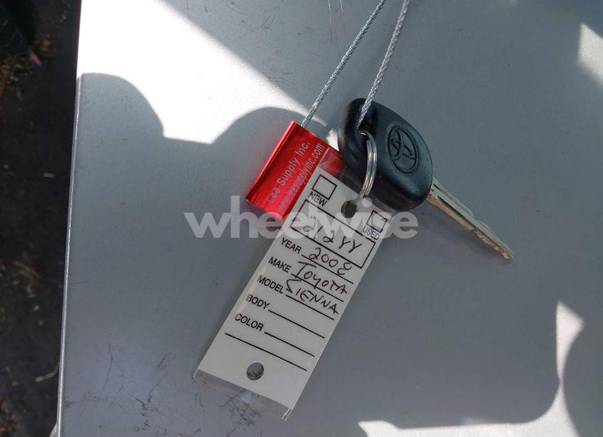 Photo 11 of 2008 Toyota Sienna LE (VIN 5TDZK23CX8S133067)