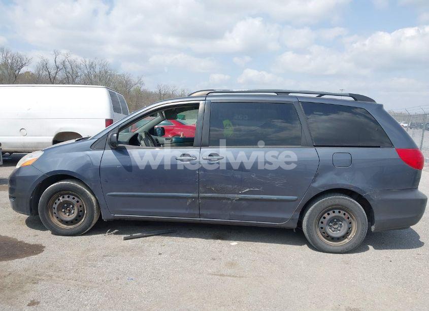Photo 14 of 2008 Toyota Sienna LE (VIN 5TDZK23CX8S133067)