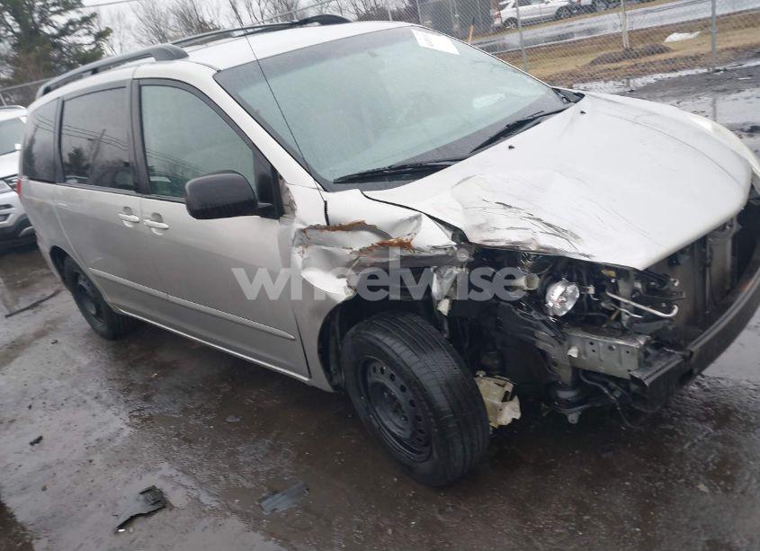 2008 Toyota Sienna LE (VIN 5TDZK23CX8S139600) main photo