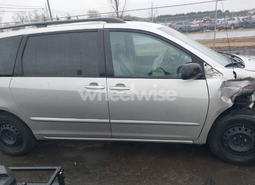 Photo 14 of 2008 Toyota Sienna LE (VIN 5TDZK23CX8S139600)