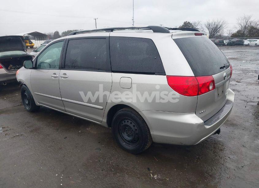 Photo 3 of 2008 Toyota Sienna LE (VIN 5TDZK23CX8S139600)