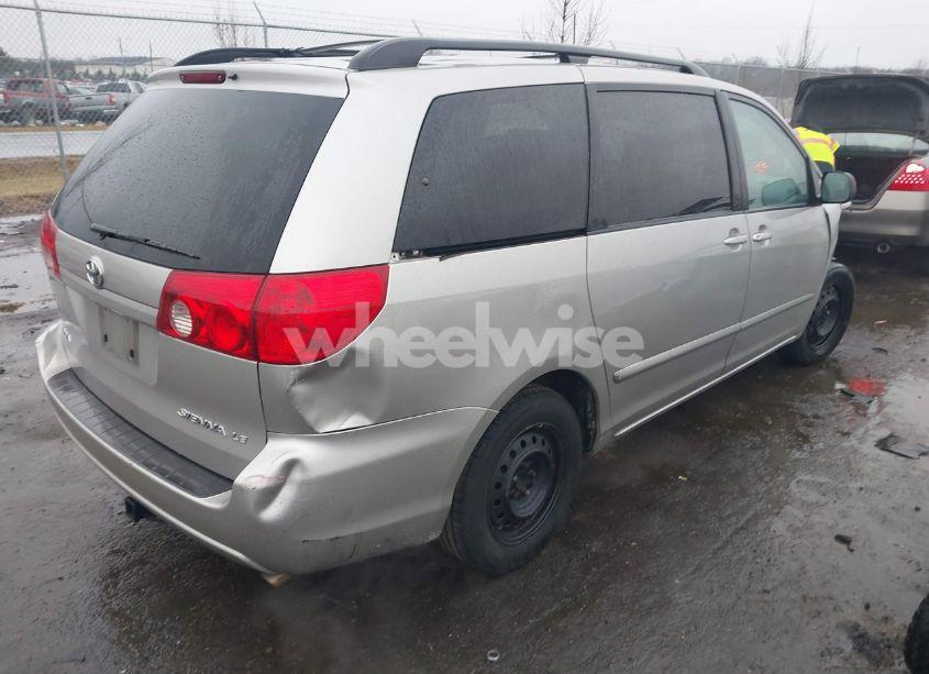 Photo 4 of 2008 Toyota Sienna LE (VIN 5TDZK23CX8S139600)